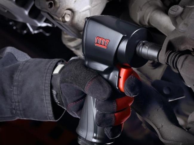 Mighty seven store impact wrench